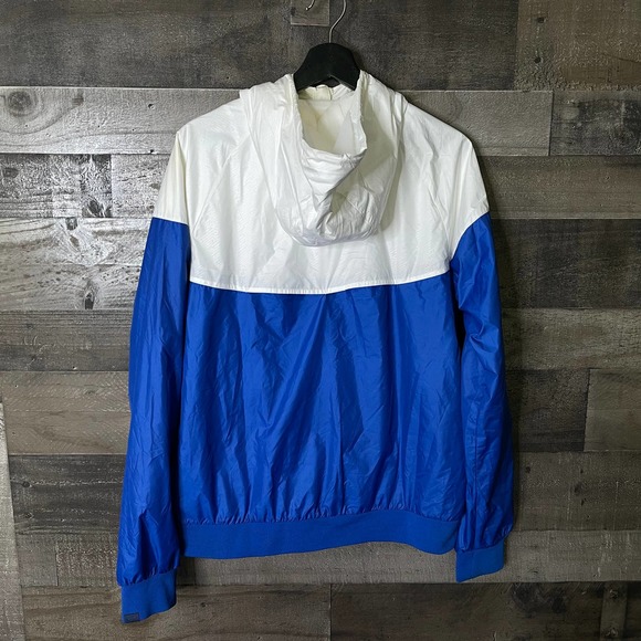 SOLD Nike GOLF Windrunner Jacket Medium - Picture 2 of 3